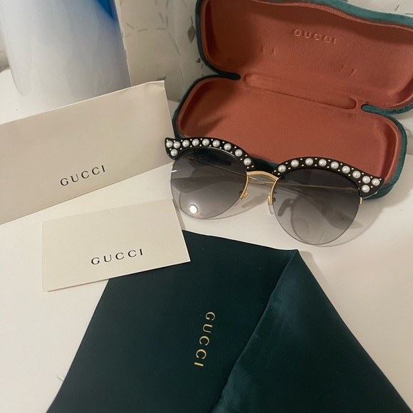 Authentic Gucci Cat Eye Sunglasses - Picture 1 of 15
